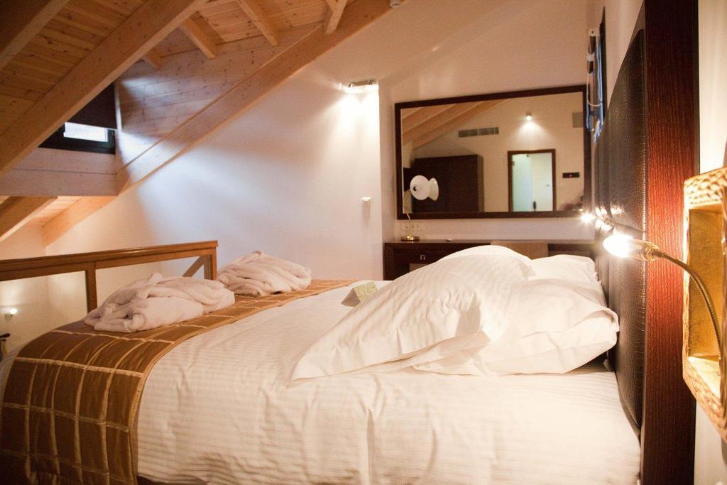 Kalavrita Canyon Hotel & Spa Стая снимка